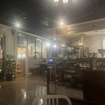 Hyde Park - Just a picture of the interior - Cocktail Bars Near Me - Webster, Texas