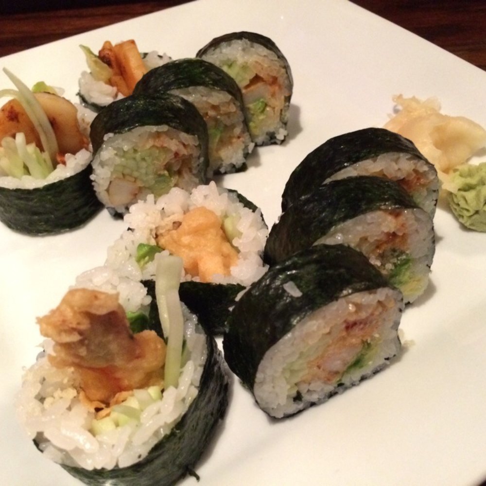 Kinta Sushi - Spicy scallop and shrimp tempura rolls (cooked) - Sushi Bars Near Me - Carol Stream, Illinois Kinta Sushi - Spicy scallop and shrimp tempura rolls (cooked) - Sushi Bars Near Me - Carol Stream, Illinois