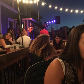 Flatwater Restaurant - Live music - Comfort Food Near Me - Indianapolis, Indiana
