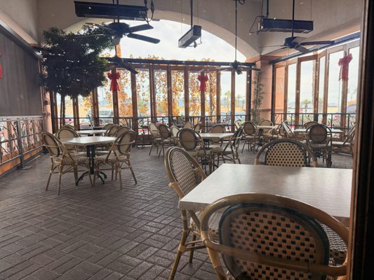 Grape Vine Cafe and Wine Bar by null