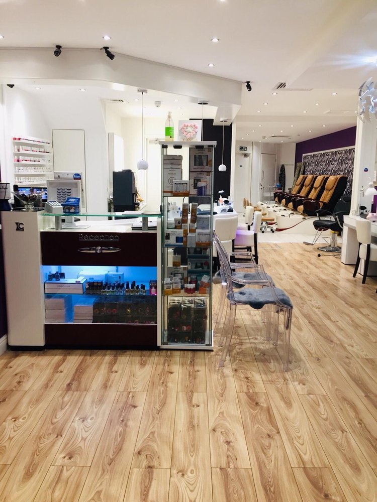 LE NAILS AND BEAUTY Updated October 2024 10 Photos 29 Old Woking