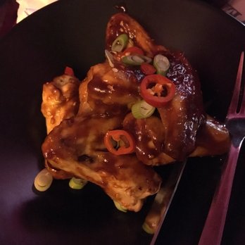 Vaulty Towers - Chicken wings - Salad Near Me - London, XGL Vaulty Towers - Chicken wings - Salad Near Me - London, XGL