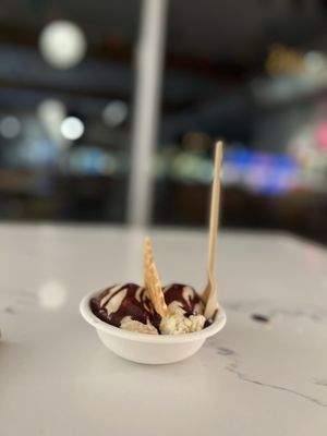 Jeni's Splendid Ice Creams by null