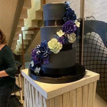 Freed's Bakery - Our wedding cake - Bakeries Near Me - Las Vegas, Nevada