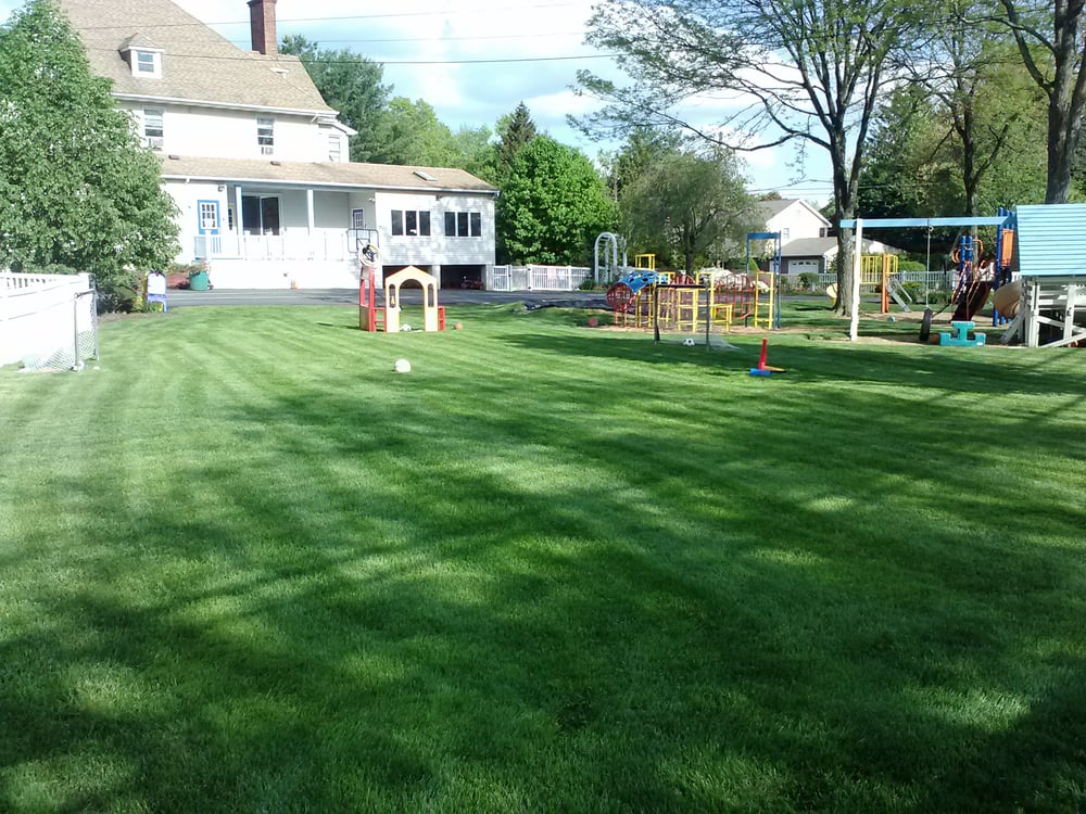 LAWNSNMORE Updated August 2024 26 S Rockland Ave, Congers, New