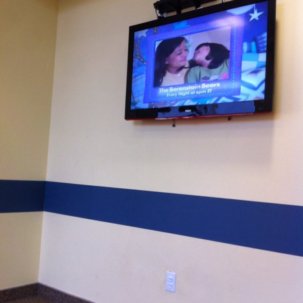 Hanford Pediatrics - Waiting room always has something on for the kids (sprout tv, baby first or nick jr) - Pediatricians Near Me - Hanford, California Hanford Pediatrics - Waiting room always has something on for the kids (sprout tv, baby first or nick jr) - Pediatricians Near Me - Hanford, California
