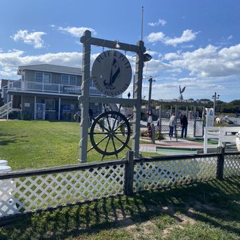 Puff & Putt - Mini Golf Near Me - Montauk, New York