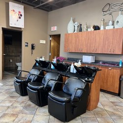 La Grande BeautySpa And Boutique - Salon
