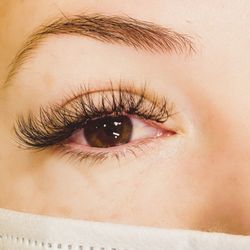 Wispies Lash Bar & Spa - Light Volume