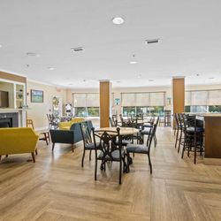 Blue Water Inn And Suites - Breakfast