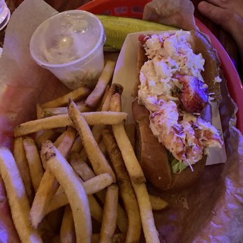 Barking Crab - Lobster Roll Sandwich - Seafood Near Me - Boston, Massachusetts