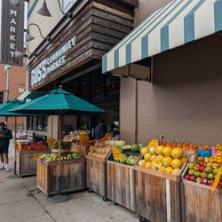 Gus's Community Market