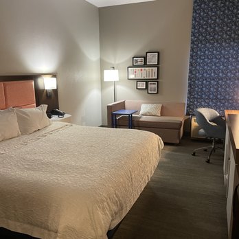 Hampton Inn Pennsville - Room\Bed - Hotels Near Me - Pennsville, New Jersey Hampton Inn Pennsville - Room\Bed - Hotels Near Me - Pennsville, New Jersey