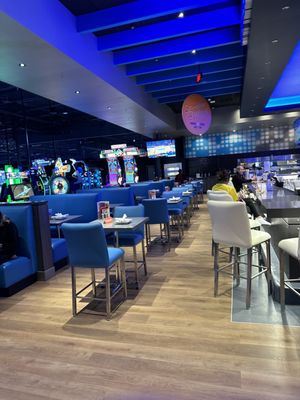Dave & Buster's Austin - South by null