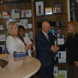 RL Center for Cosmetic Surgery & Medspa - Dr. Ritacca awarded with Ultherapy Visionary Award