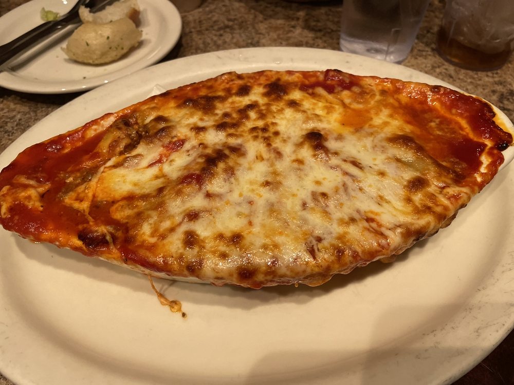 Social spots from Michelangelo's Pizzeria & Ristorante