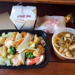 Johnsons Kitchen - Mixed Seafood Platter (under chef's recommendations) and hot and sour soup, with pork fried rice and came with wonton strips and soy sauce