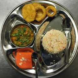 La Maison d'Himalaya - Menu Express de 10 Euros (Entré, plats, désset) pour le Midi dans la Semaine