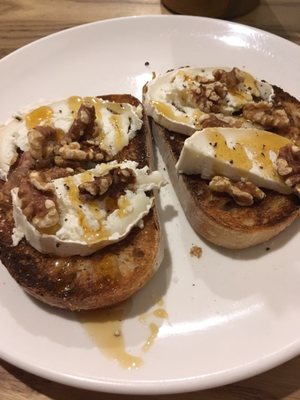 Shelly Bay Baker on Leeds Street by null