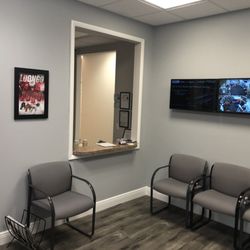Spacibo Therapeutic Massage - Front desk and waiting area