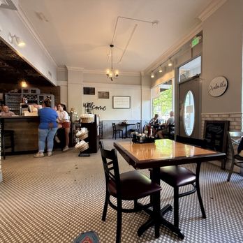 Arabella Breakfast and Brunch - Coffee & Tea Near Me - Hendersonville, North Carolina Arabella Breakfast and Brunch - Coffee & Tea Near Me - Hendersonville, North Carolina