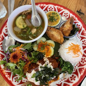Daughter Thai Kitchen - Lunch Combo - Thai Near Me - Oakland, California Daughter Thai Kitchen - Lunch Combo - Thai Near Me - Oakland, California