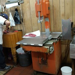 Dave's Strickly Kosher Meat Market - Clean and superb quality meats!!!