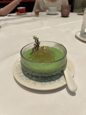 Shang Palace by null