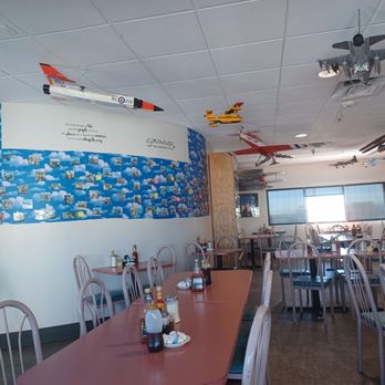 Sunshine & Tailwinds Cafe - Interior of restaurant. - American Near Me - North Las Vegas, Nevada