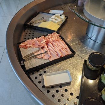 Air Canada Maple Leaf Lounge - Cold cuts - Airport Lounges Near Me