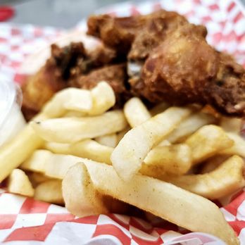 Alea Cafe Long Beach - Chicken Wings Basket with Fries - Burgers Near Me - Long Beach, California Alea Cafe Long Beach - Chicken Wings Basket with Fries - Burgers Near Me - Long Beach, California
