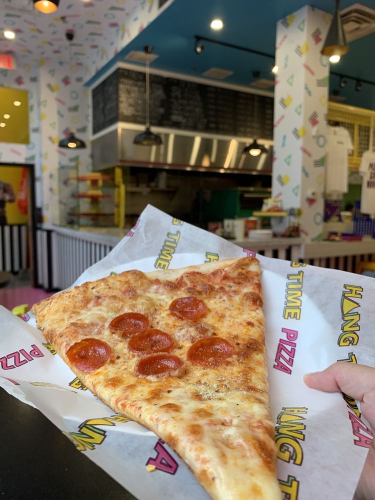 Hang Time Pizza