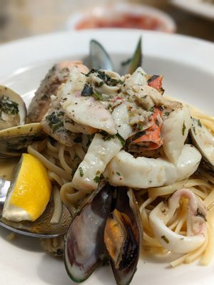 Jay's Gourmet Seafood & Pizza by null