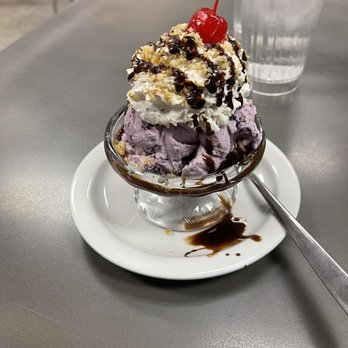 Norm's Soda Fountain - Huckleberry sundae - American Near Me - Kalispell, Montana