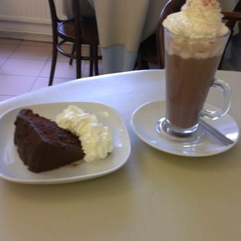 Cafe L'etage - Homemade fudge cake and hot chocolate - French Near Me - Bury, XGM