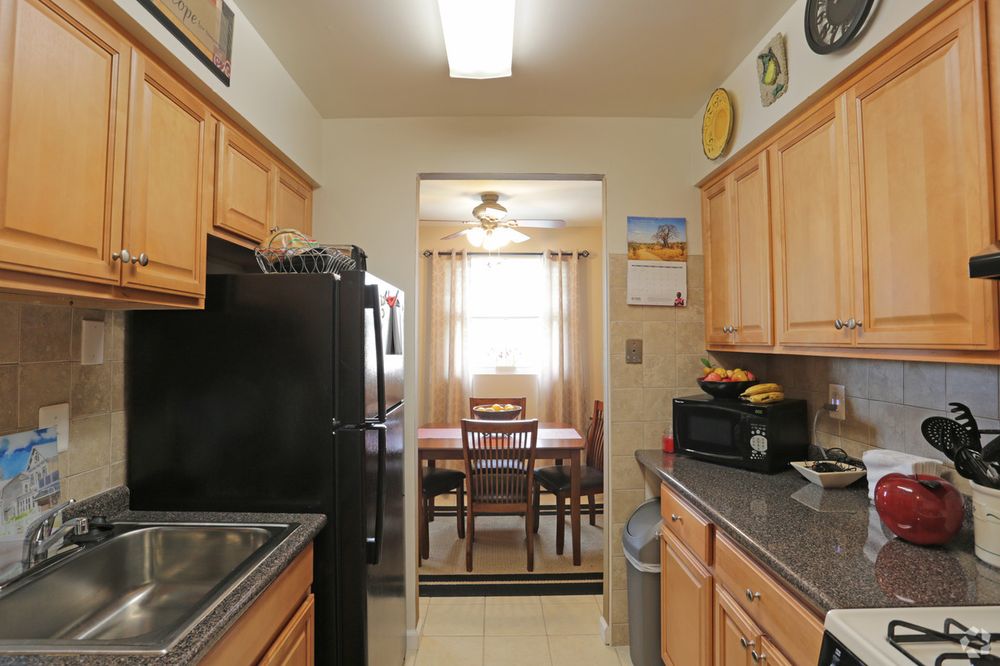 ROLLING HILL APTS Updated September 2024 26 Township Line Rd