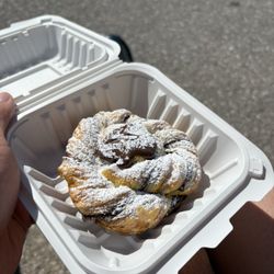 Afghan bakery - Nutella Twist