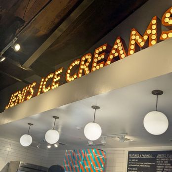 Jeni's Splendid Ice Creams - Ice Cream & Frozen Yogurt Near Me - Alpharetta, Georgia