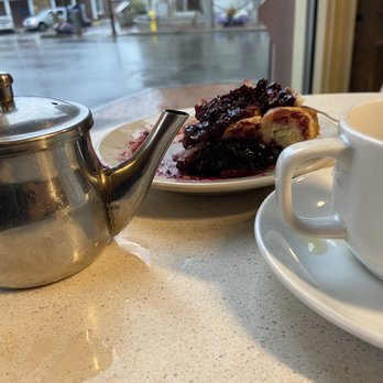 Cafe Creme - Tea & blueberry pie - Coffee & Tea Near Me - Bath, Maine