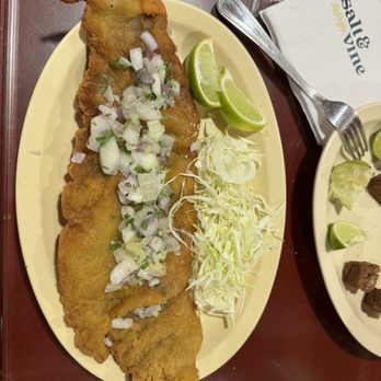 La Vina Aragon - Bistec empanizado - Latin American Near Me - Hialeah, Florida La Vina Aragon - Bistec empanizado - Latin American Near Me - Hialeah, Florida