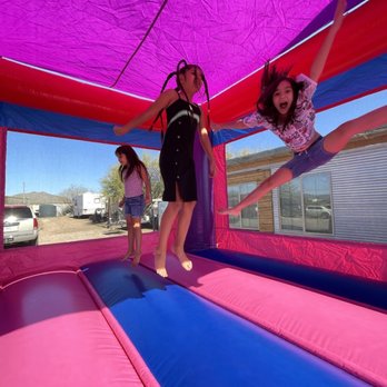 Bounce house manic - ~Princess castle~ Text me at 623-606-8830 for a quote - Bounce House Rentals Near Me