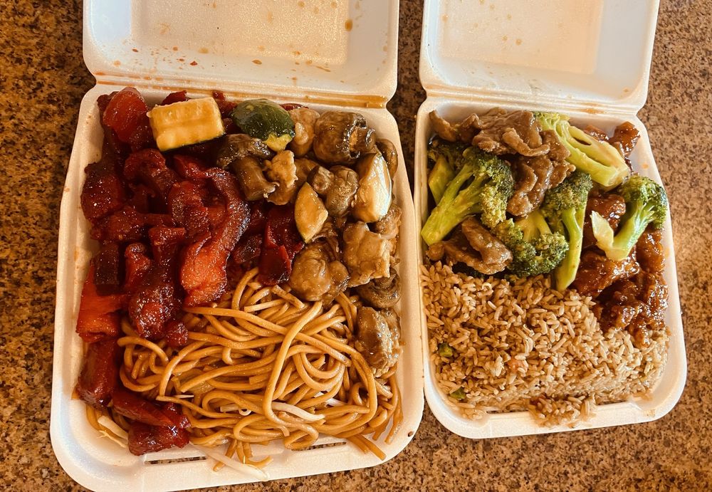 Golden Chopsticks Logo