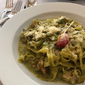 La Traviata - Fettuccine di Mario! - Italian Near Me - Long Beach, California