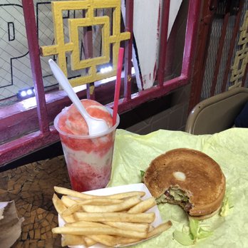 Wimpy's Hamburgers - Strawberry knockout with a cheeseburger basket - Burgers Near Me - Dallas, Texas Wimpy's Hamburgers - Strawberry knockout with a cheeseburger basket - Burgers Near Me - Dallas, Texas