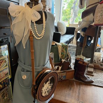 Old School Vintage - Chic - Men's Clothing Near Me - Las Vegas, Nevada Old School Vintage - Chic - Men's Clothing Near Me - Las Vegas, Nevada