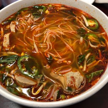 Plia's Kitchen - Thai Near Me - Green Bay, Wisconsin