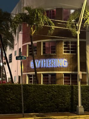 Bar Gaythering by null