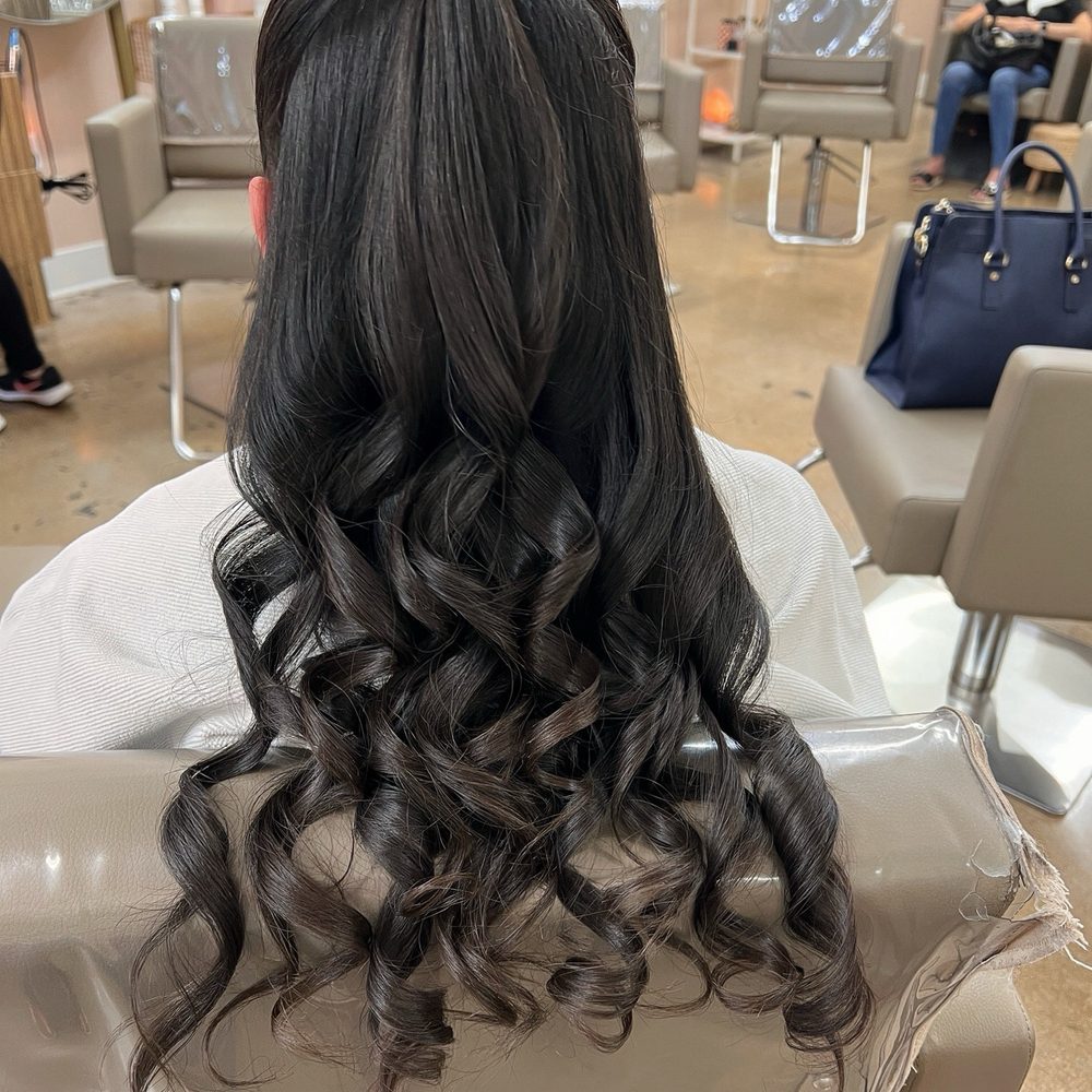 Calla Blow Dry - Blow Dry/Out Services Near Me - Pinecrest, Florida
