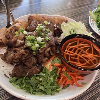 Pho Truc Xanh - Vermicelli with grilled pork and egg rolls - Vietnamese Near Me - Vista, California Pho Truc Xanh - Vermicelli with grilled pork and egg rolls - Vietnamese Near Me - Vista, California