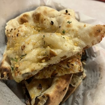 Ayna Agra Indian Restaurant - Garlic Naan - Indian Near Me - Bayside, New York